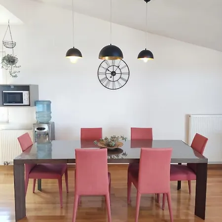 Stars - Luxury For 6 With Jacuzzi And Peaceful For 4 Near The Sea Apartament Kaštela