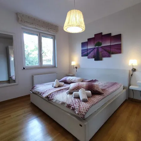 Apartament Stars - Luxury For 6 With Jacuzzi And Peaceful For 4 Near The Sea *