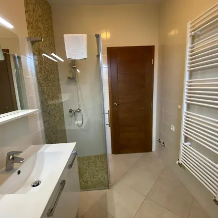 Apartament Stars - Luxury For 6 With Jacuzzi And Peaceful For 4 Near The Sea