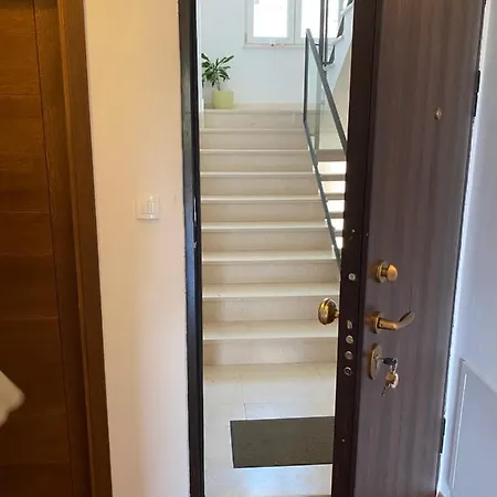 Stars - Luxury For 6 With Jacuzzi And Peaceful For 4 Near The Sea Apartament *
