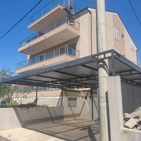 Apartament Stars - Luxury For 6 With Jacuzzi And Peaceful For 4 Near The Sea *