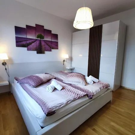 Stars - Luxury For 6 With Jacuzzi And Peaceful For 4 Near The Sea Kaštela