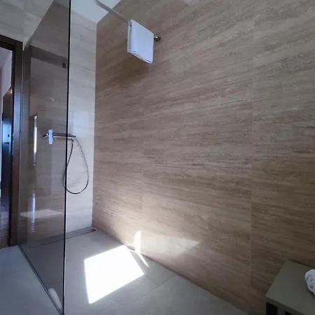 아파트 Stars - Luxury For 6 With Jacuzzi And Peaceful For 4 Near The Sea