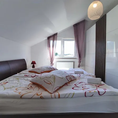 아파트 Stars - Luxury For 6 With Jacuzzi And Peaceful For 4 Near The Sea Kaštela