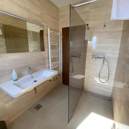 아파트 Stars - Luxury For 6 With Jacuzzi And Peaceful For 4 Near The Sea *
