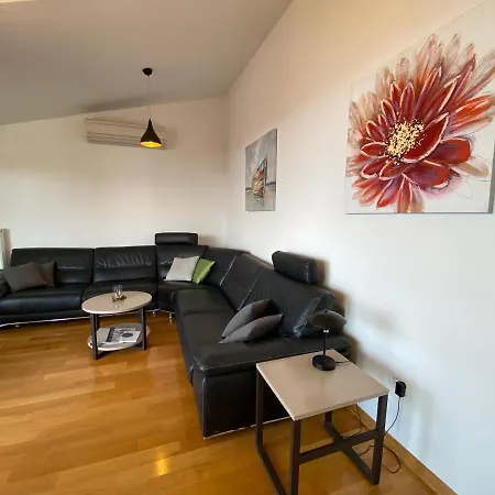 Stars - Luxury For 6 With Jacuzzi And Peaceful For 4 Near The Sea 아파트 *